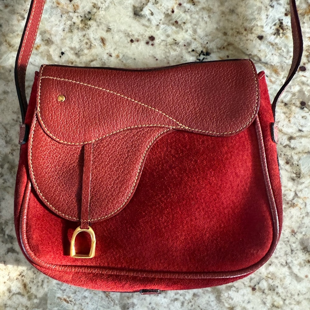 GUCCI Convertible Shoulder to Belt Bag in Red. Great Vintage Condition!